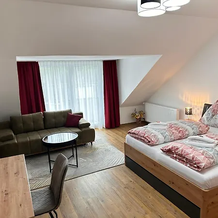 Проживание в семье Liesingtal Deluxe Terrace Family *