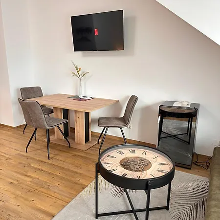 Проживание в семье Liesingtal Deluxe Terrace Family